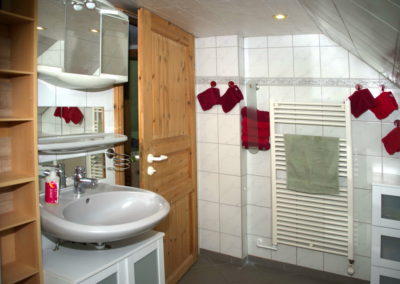 Ferienwohnung Das Badezimmer - Foto © Katharina Hansen-Gluschitz - Das Badezimmer - Foto © Katharina Hansen-Gluschitz