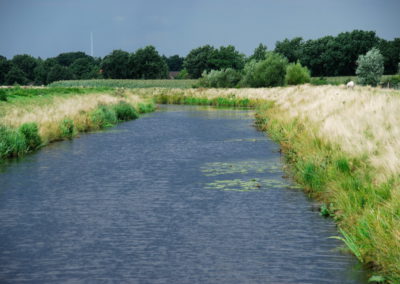 Der Kanal vorm Haus - die Ehe - Foto © Katharina Hansen-Gluschitz